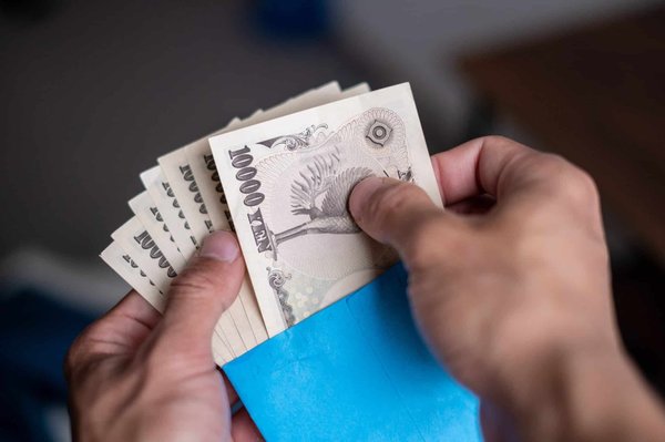 Quel est le coût des cartes de crédit haut de gamme ?